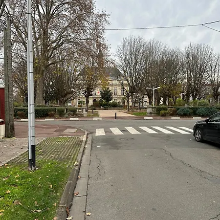 Lejlighed 2 Pieces Avec Parking Pres De Paris By Immo Kit La Courneuve