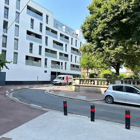 2 Pieces Avec Parking Pres De Paris By Immo Kit *