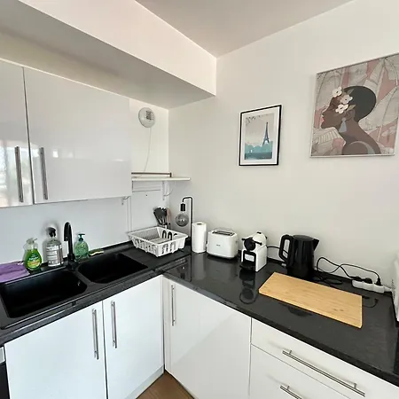 Apartment 2 Pieces Avec Parking Pres De Paris By Immo Kit La Courneuve